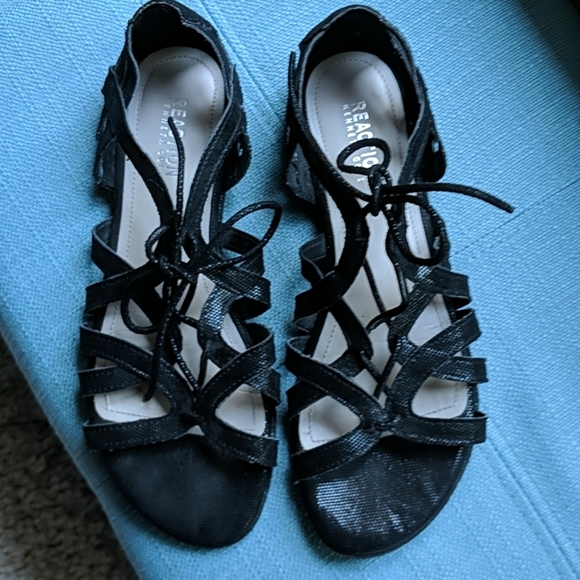 Kenneth Cole Reaction Gladiator Sandals 